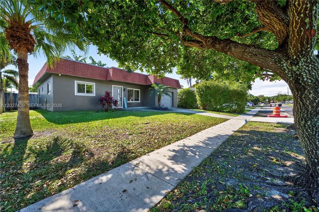 204 SE 4th Ter, Dania Beach, FL 33004