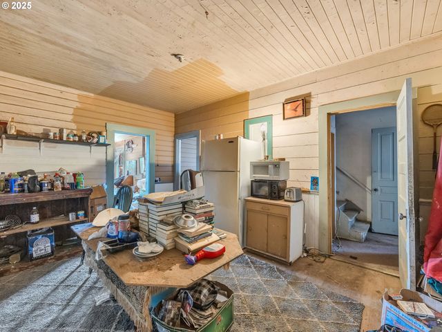 156 LINCOLN St, Astoria, OR 97103