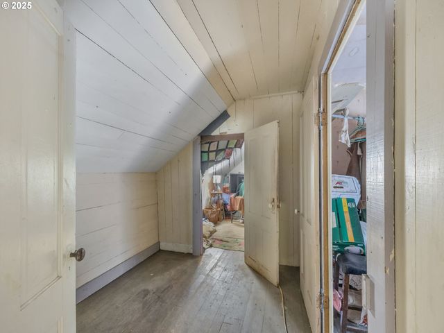 156 LINCOLN St, Astoria, OR 97103