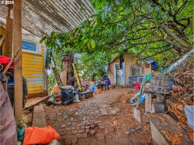 156 LINCOLN St, Astoria, OR 97103