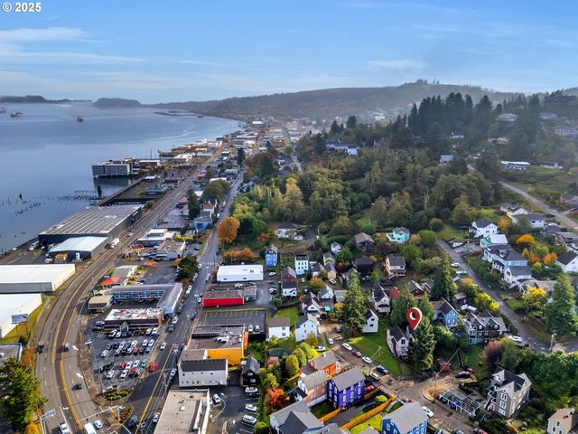 156 LINCOLN St, Astoria, OR 97103