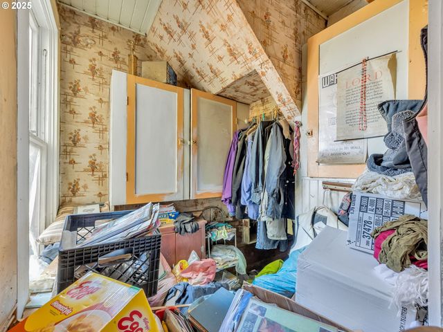 156 LINCOLN St, Astoria, OR 97103