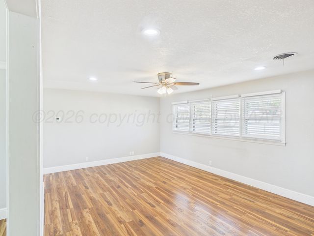 302 MORTON Avenue, Dumas, TX 79029