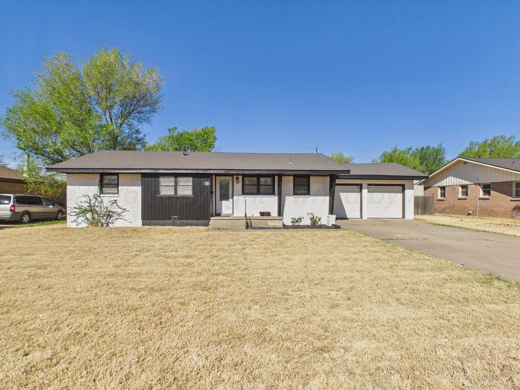 302 MORTON Avenue, Dumas, TX 79029