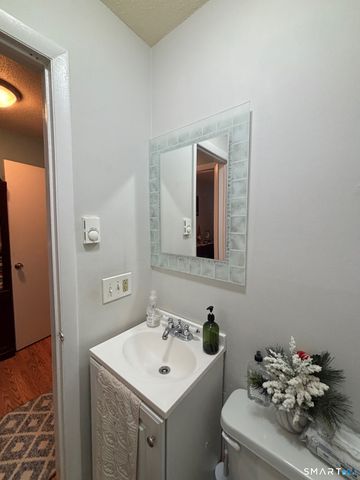 6 Irving Place, Danbury, CT 06810