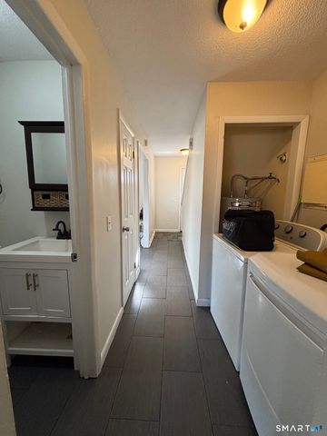 6 Irving Place, Danbury, CT 06810