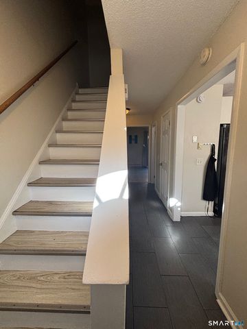 6 Irving Place, Danbury, CT 06810