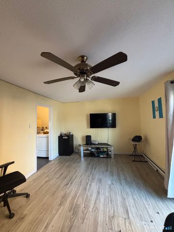 6 Irving Place, Danbury, CT 06810