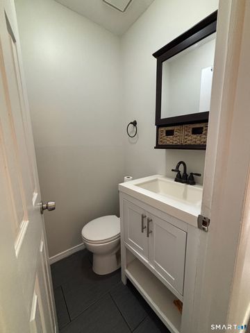 6 Irving Place, Danbury, CT 06810