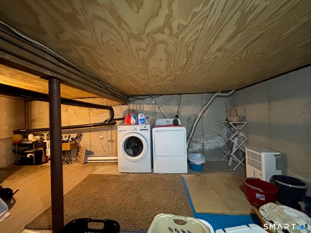 6 Irving Place, Danbury, CT 06810