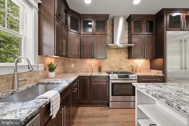 5123 25TH RD N, Arlington, VA 22207