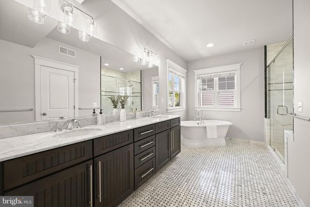5123 25TH RD N, Arlington, VA 22207