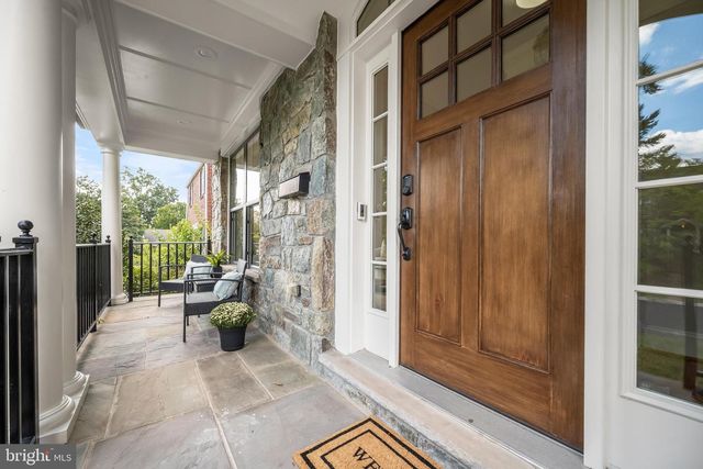5123 25TH RD N, Arlington, VA 22207