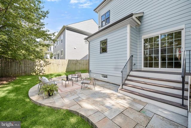 5123 25TH RD N, Arlington, VA 22207