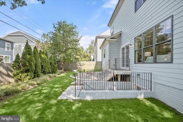 5123 25TH RD N, Arlington, VA 22207