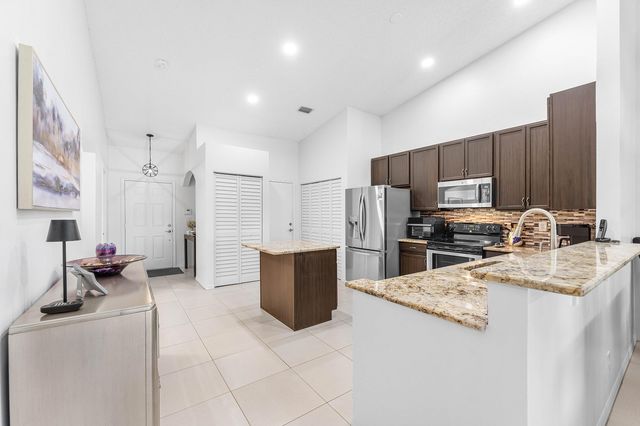 9463 Swansea Lane, West Palm Beach, FL 33411