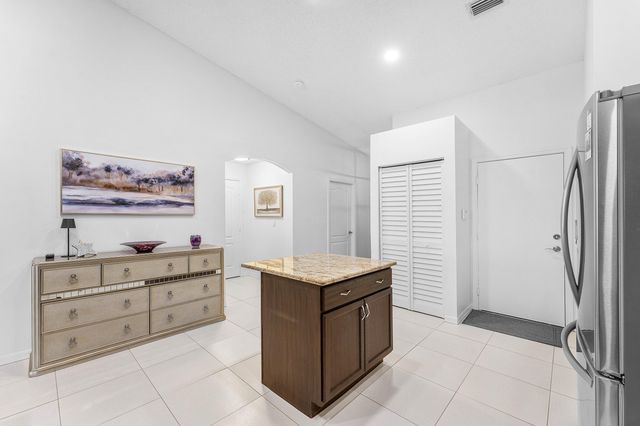 9463 Swansea Lane, West Palm Beach, FL 33411