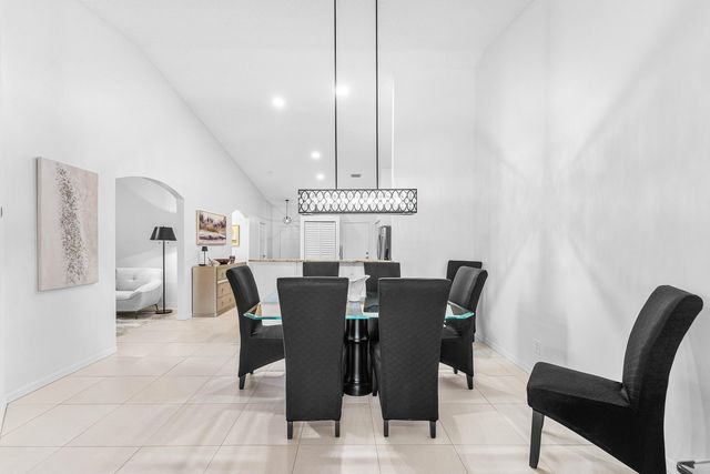 9463 Swansea Lane, West Palm Beach, FL 33411