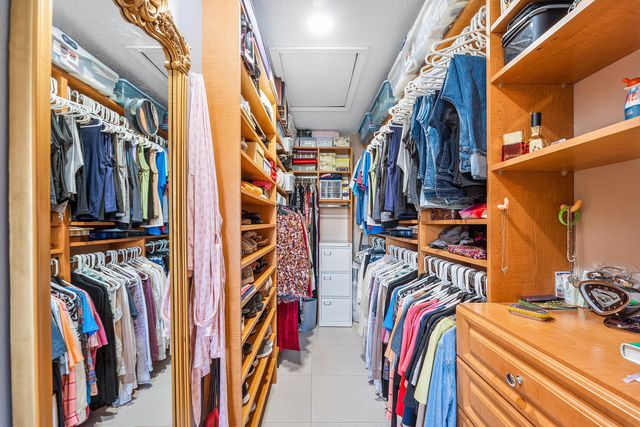 9463 Swansea Lane, West Palm Beach, FL 33411