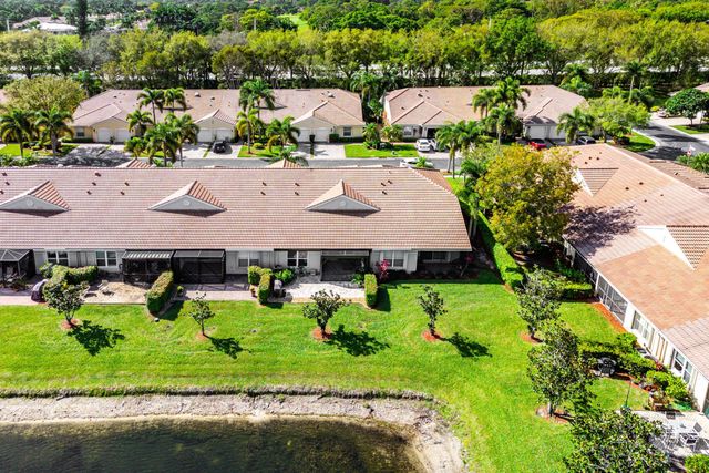 9463 Swansea Lane, West Palm Beach, FL 33411