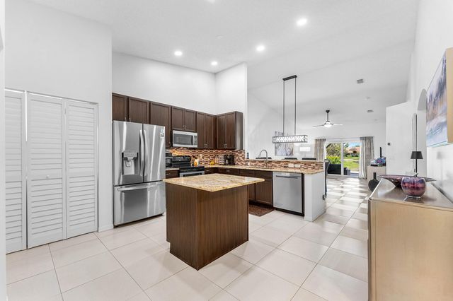 9463 Swansea Lane, West Palm Beach, FL 33411