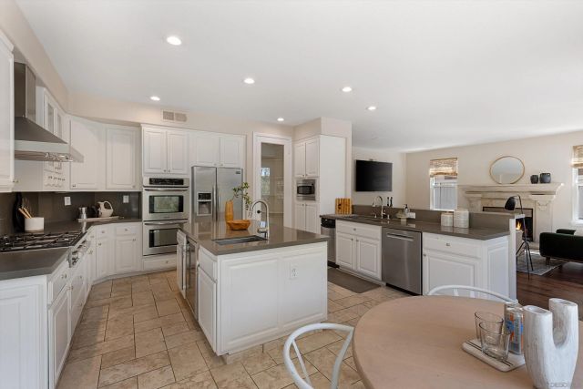 1405 Cressa Ct, Carlsbad, CA 92011