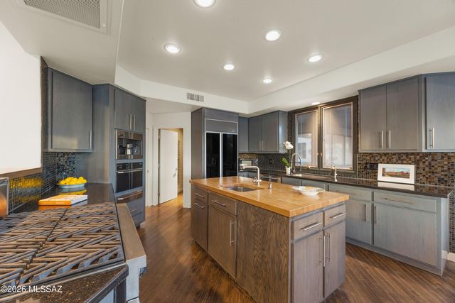 6321 N Via Acacia, Tucson, AZ 85718