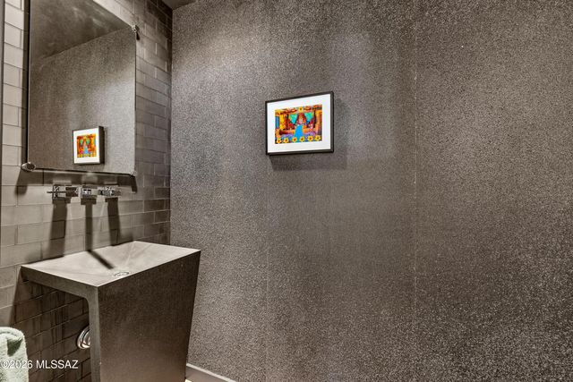 6321 N Via Acacia, Tucson, AZ 85718