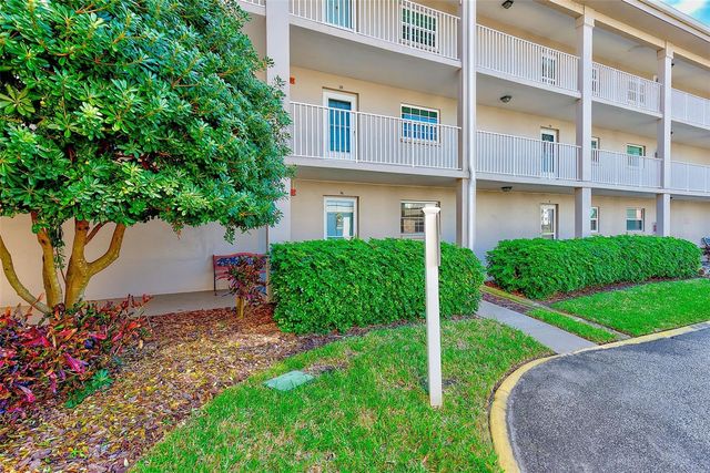 10215 REGAL DRIVE 16, Largo, FL 33774