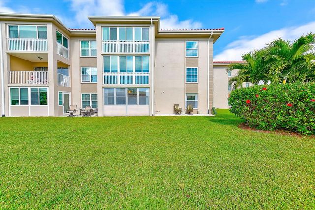 10215 REGAL DRIVE 16, Largo, FL 33774