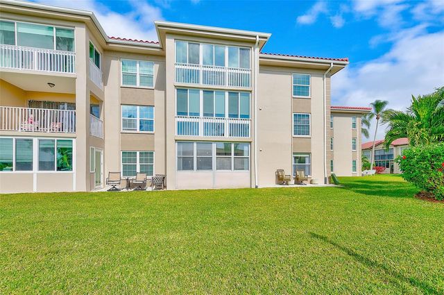 10215 REGAL DRIVE 16, Largo, FL 33774