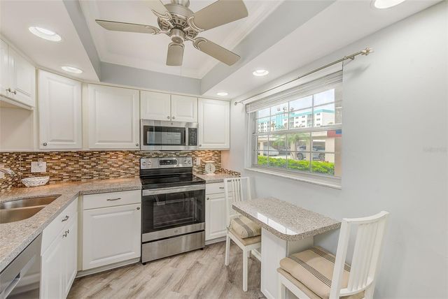 10215 REGAL DRIVE 16, Largo, FL 33774