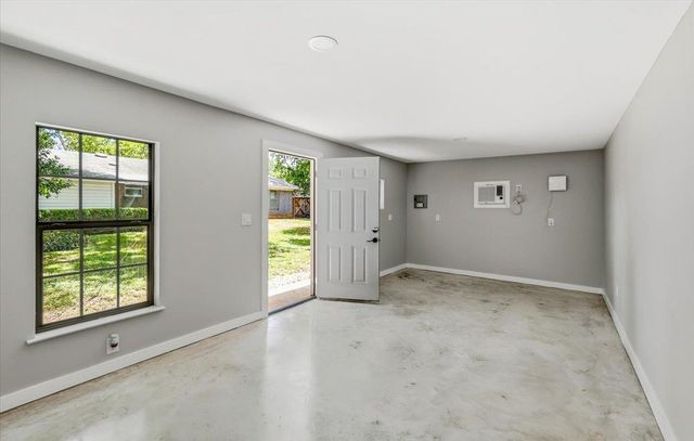3211 John Campbells TRL, Austin, TX 78735