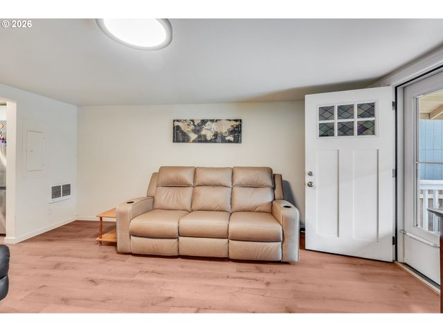 1165 CROSS St, Salem, OR 97302