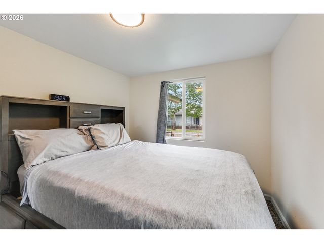 1165 CROSS St, Salem, OR 97302