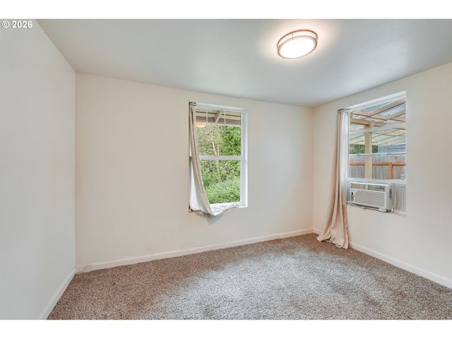 1165 CROSS St, Salem, OR 97302