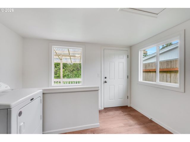 1165 CROSS St, Salem, OR 97302