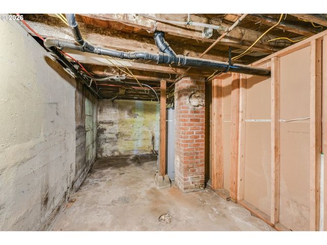 1165 CROSS St, Salem, OR 97302