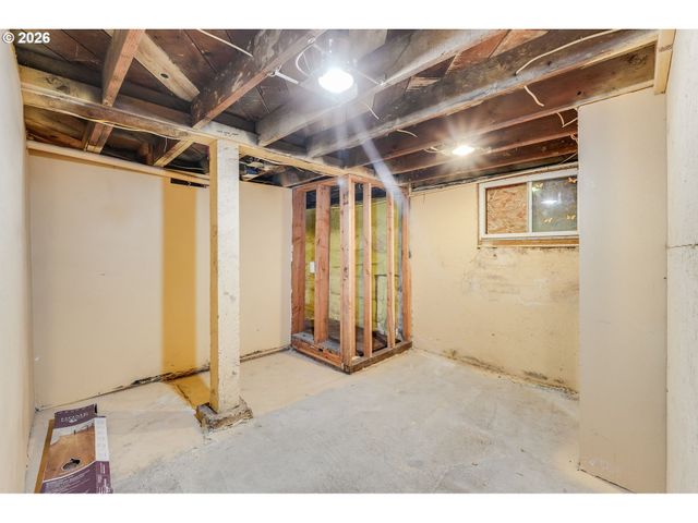 1165 CROSS St, Salem, OR 97302