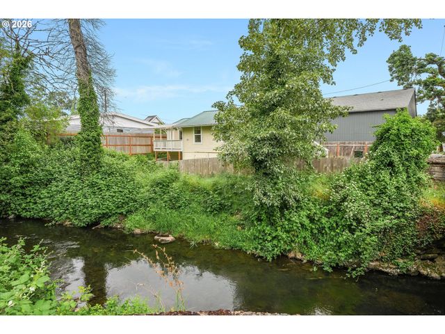 1165 CROSS St, Salem, OR 97302