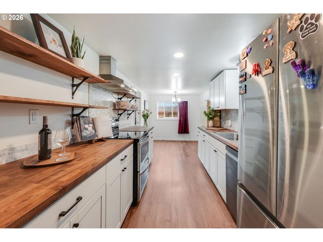 1165 CROSS St, Salem, OR 97302