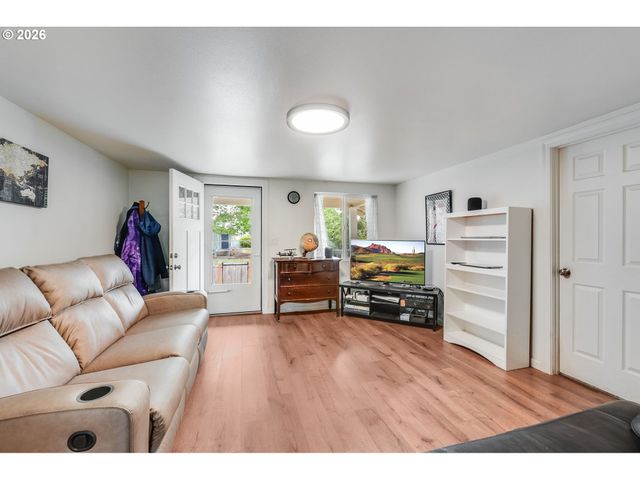 1165 CROSS St, Salem, OR 97302