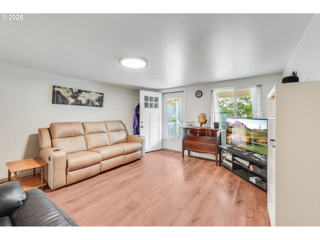 1165 CROSS St, Salem, OR 97302