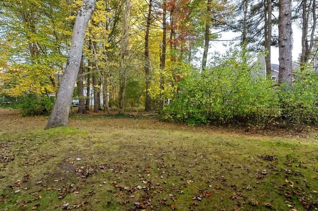 16 Holly Ct 16, Rockland, MA 02370