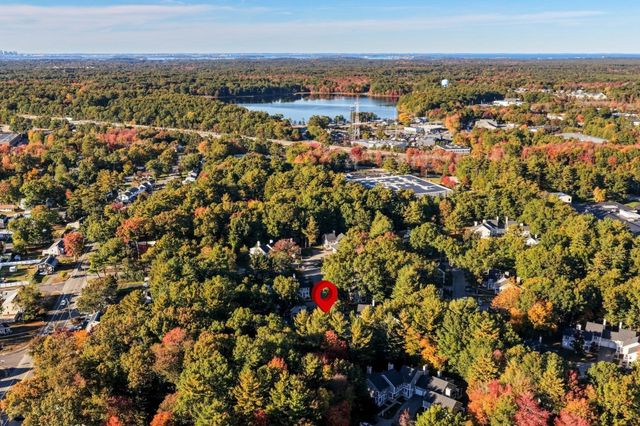 16 Holly Ct 16, Rockland, MA 02370