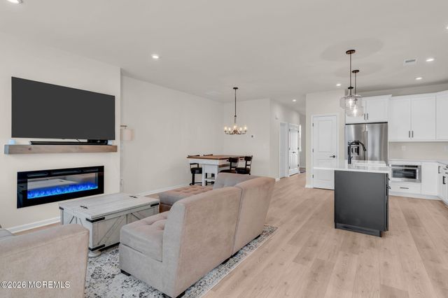 4 Chapel Lane, Wall, NJ 07753