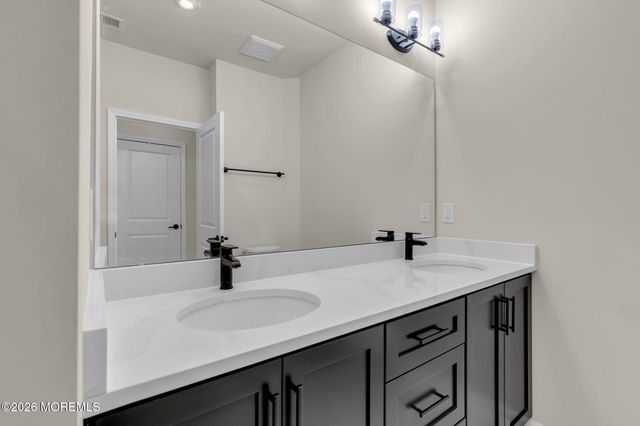 4 Chapel Lane, Wall, NJ 07753