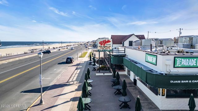 4 Chapel Lane, Wall, NJ 07753