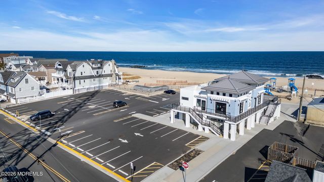 4 Chapel Lane, Wall, NJ 07753