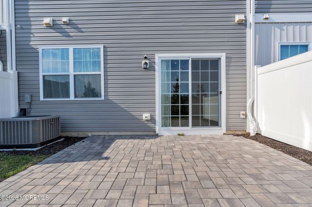 4 Chapel Lane, Wall, NJ 07753